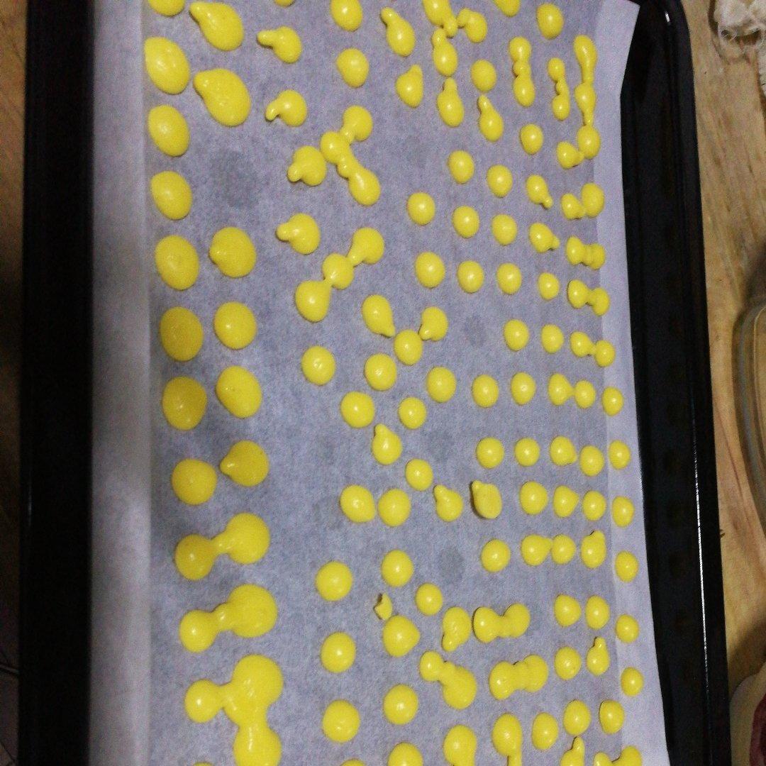 入口即化的无添加蛋黄溶豆