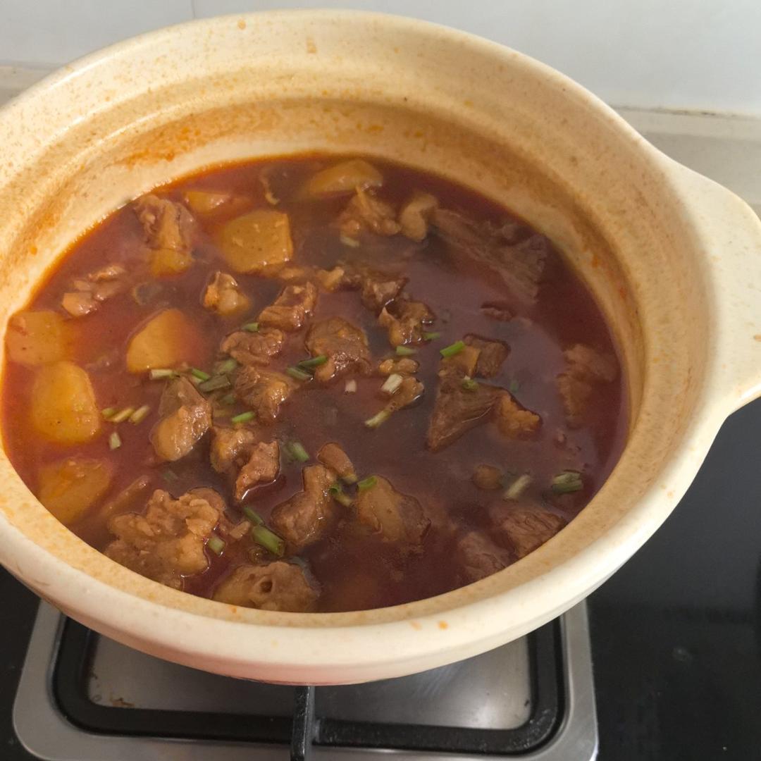 牛肉烧土豆（土豆清爽不糊，比你想象要简单多了）