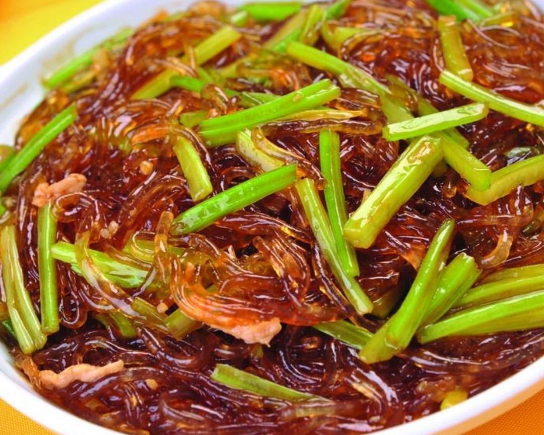 芹菜炒粉