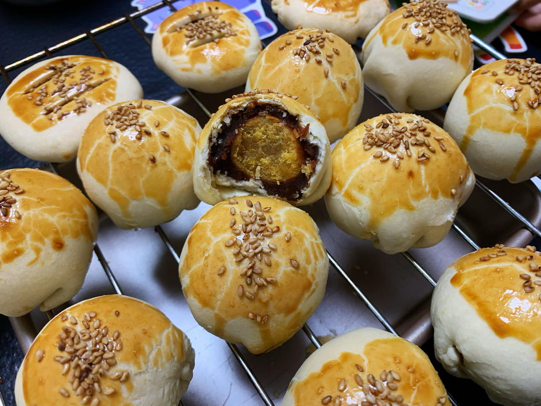 蛋黄酥酥酥（超级奶香黄油版）