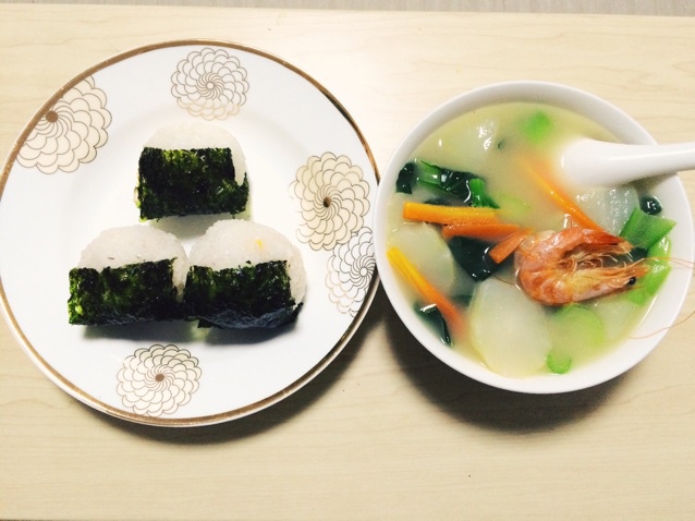 肉松饭团