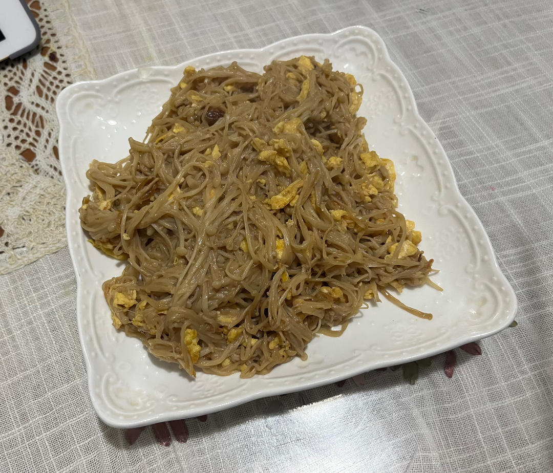 金针菇炒鸡蛋