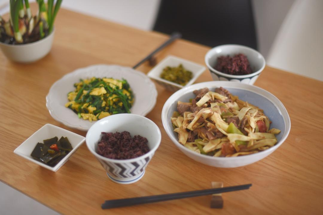 肉炒腐竹木耳