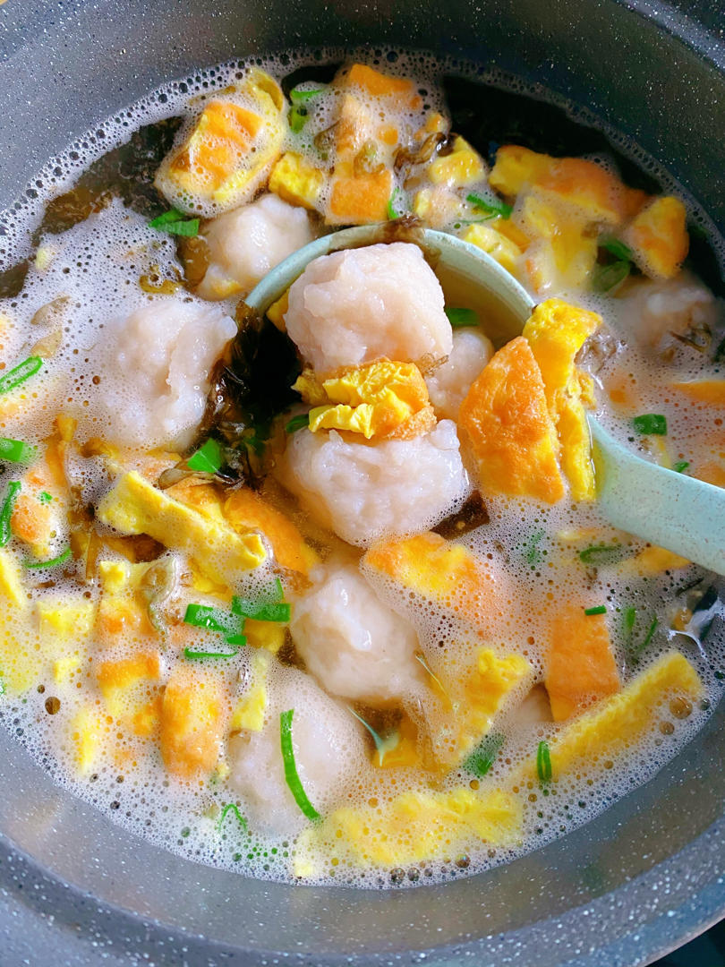 手打鲜鱼丸🐟紫菜汤
