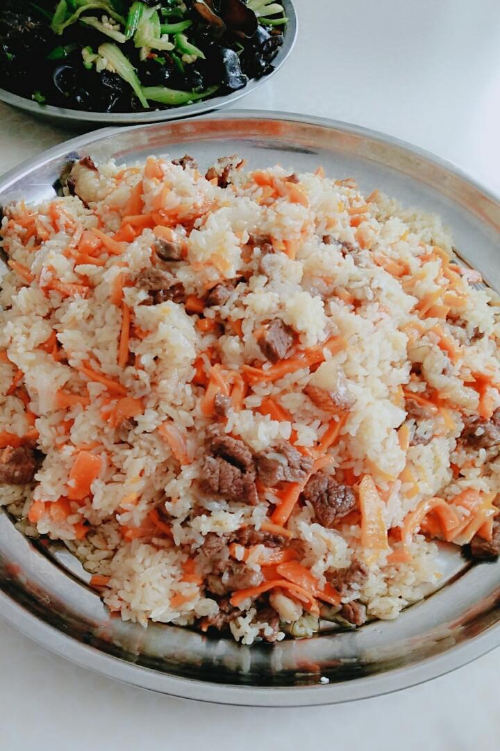 新疆羊肉抓饭