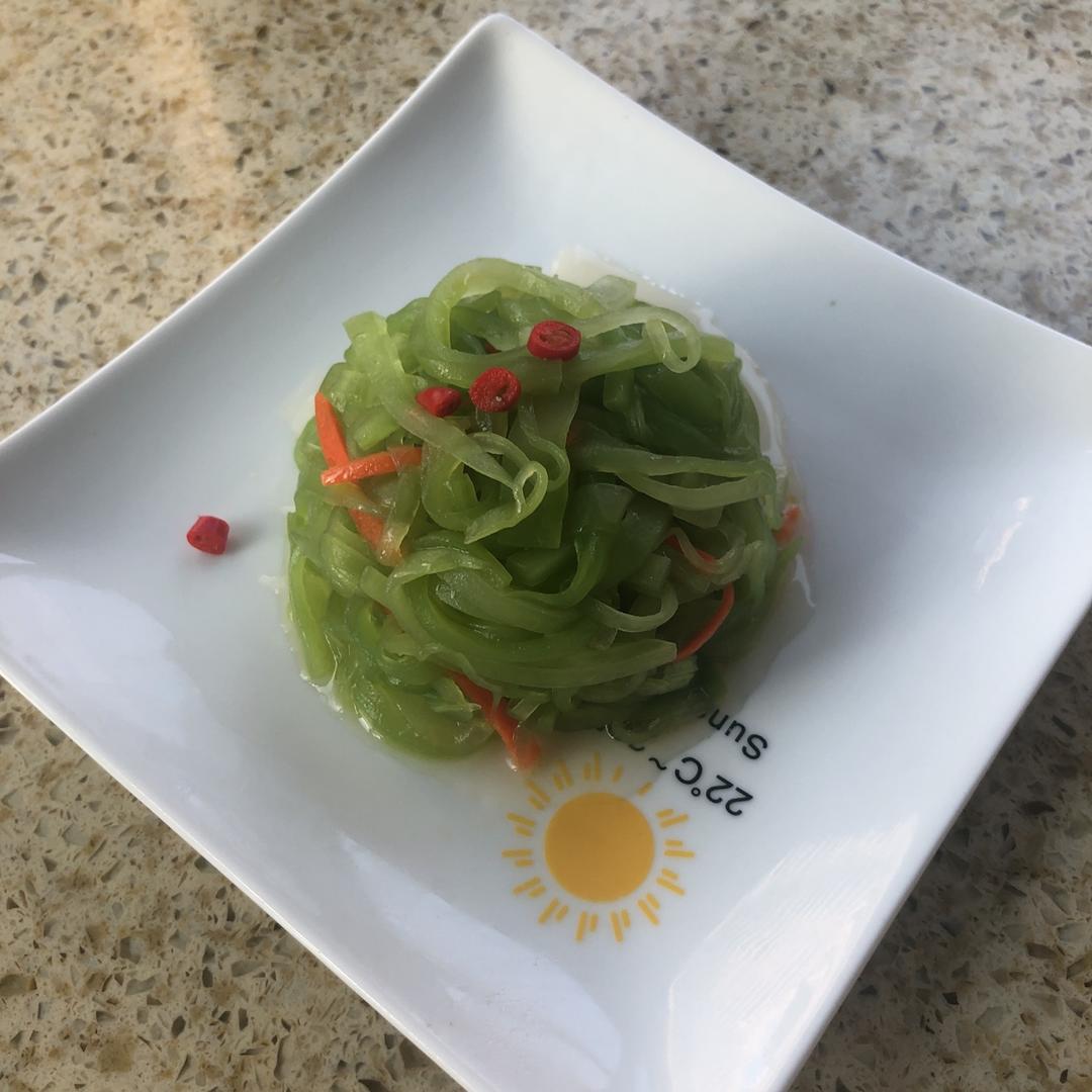 凉拌莴笋丝