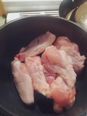 蚝油蘑菇鸡翅的做法 步骤1