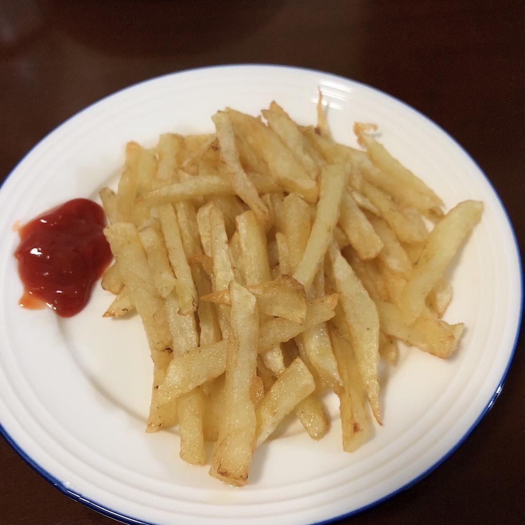 简单粗暴的炸薯条🍟的做法