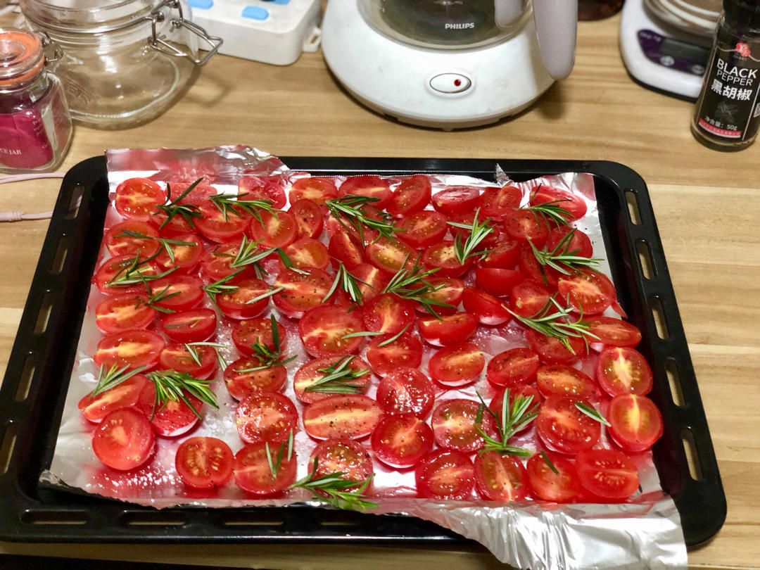 为了佛卡夏而存在的——橄榄油浸小番茄