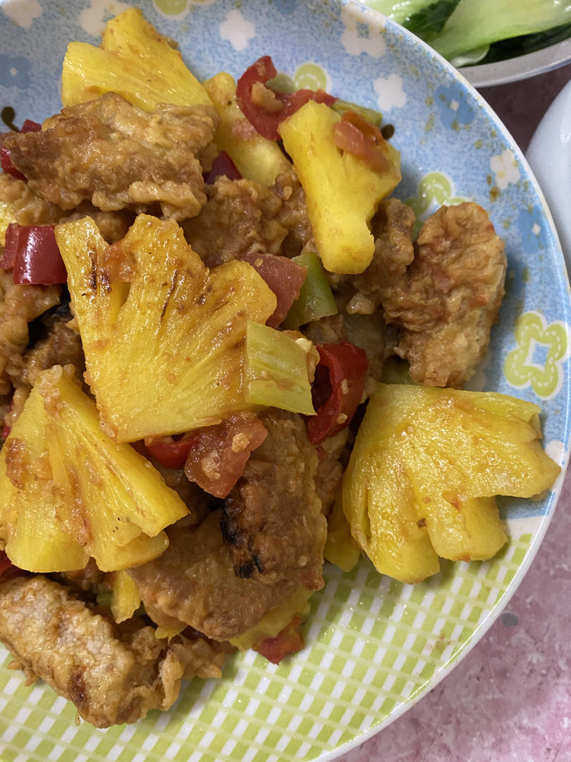 菠萝咕噜肉
