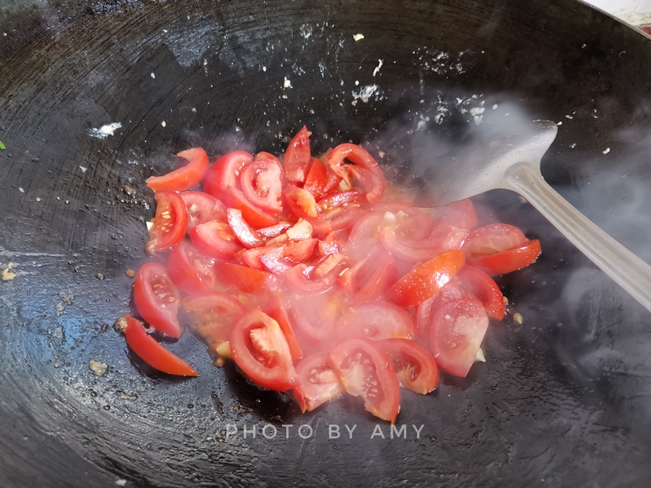 番茄炒鸡蛋（超浓的番茄味）的做法 步骤2