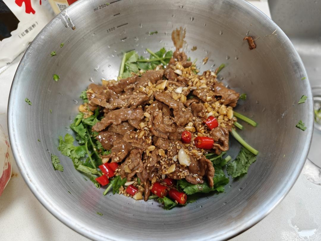 好吃到让人颤抖的香菜拌牛肉