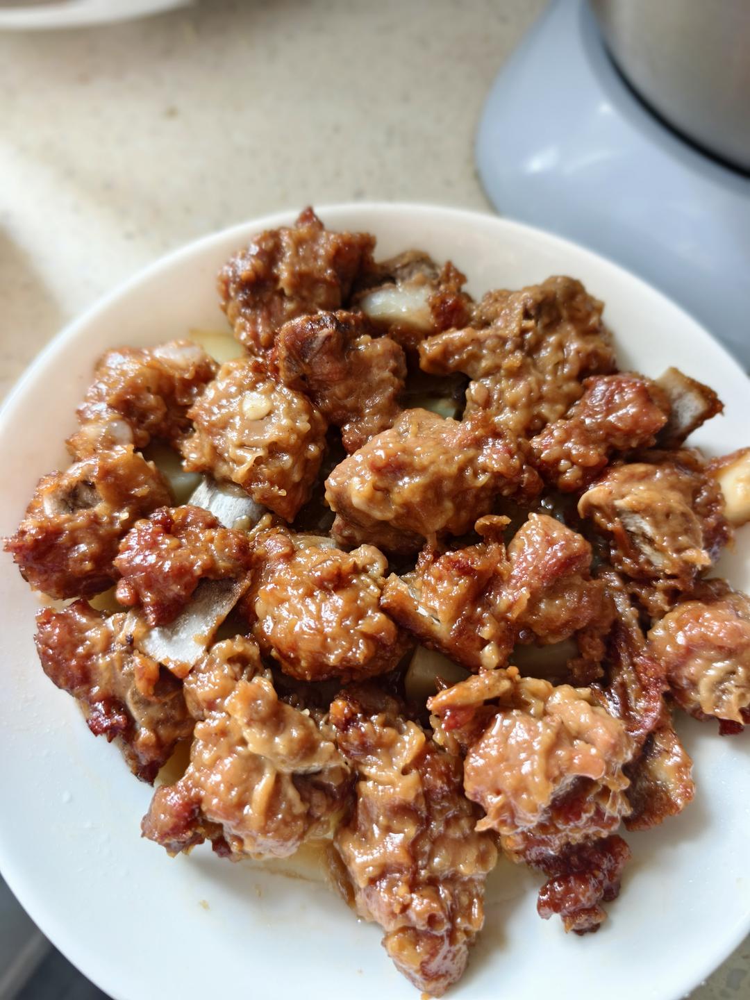 香酥排骨蒸土豆