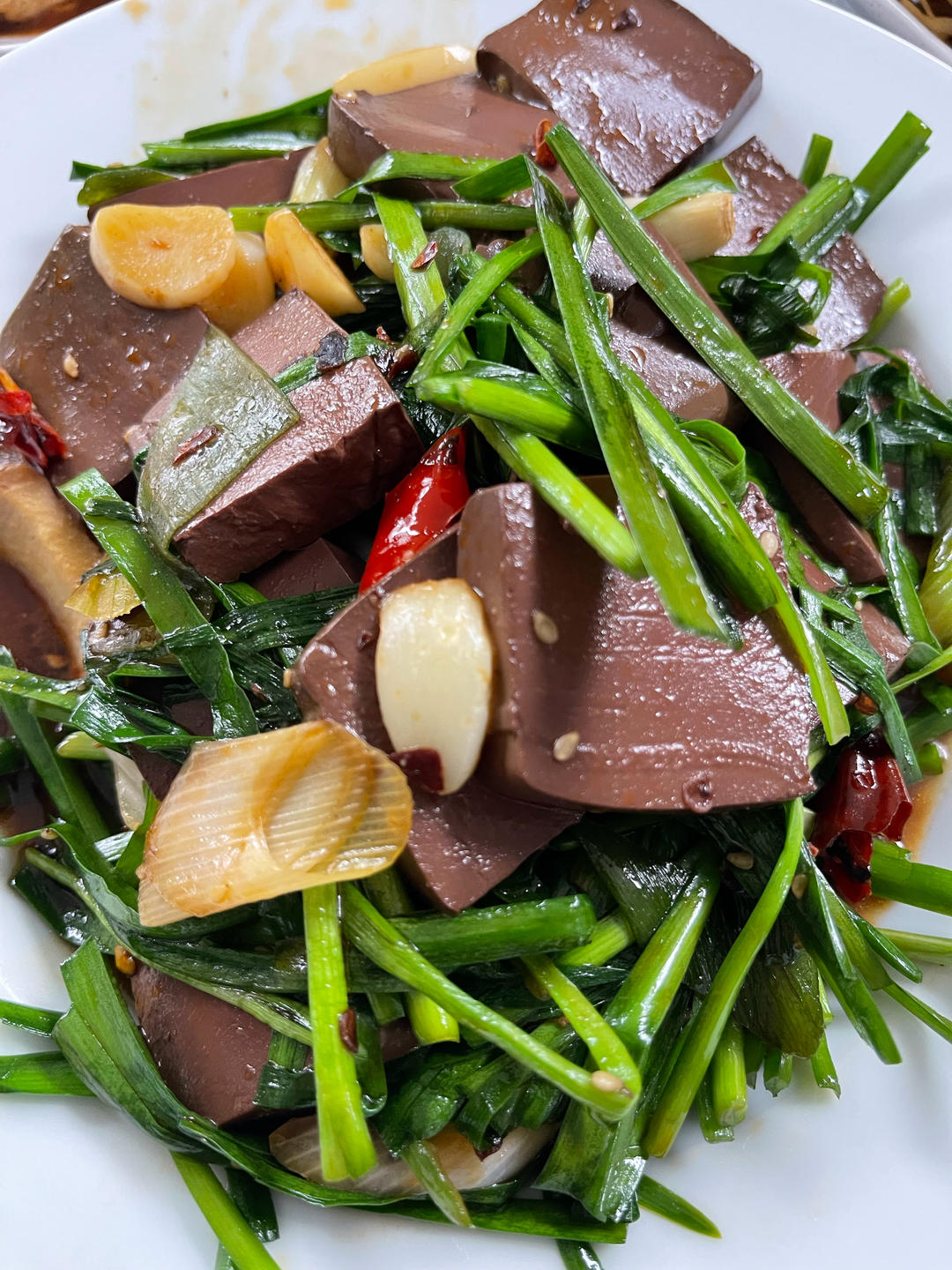 韭菜炒鸭血