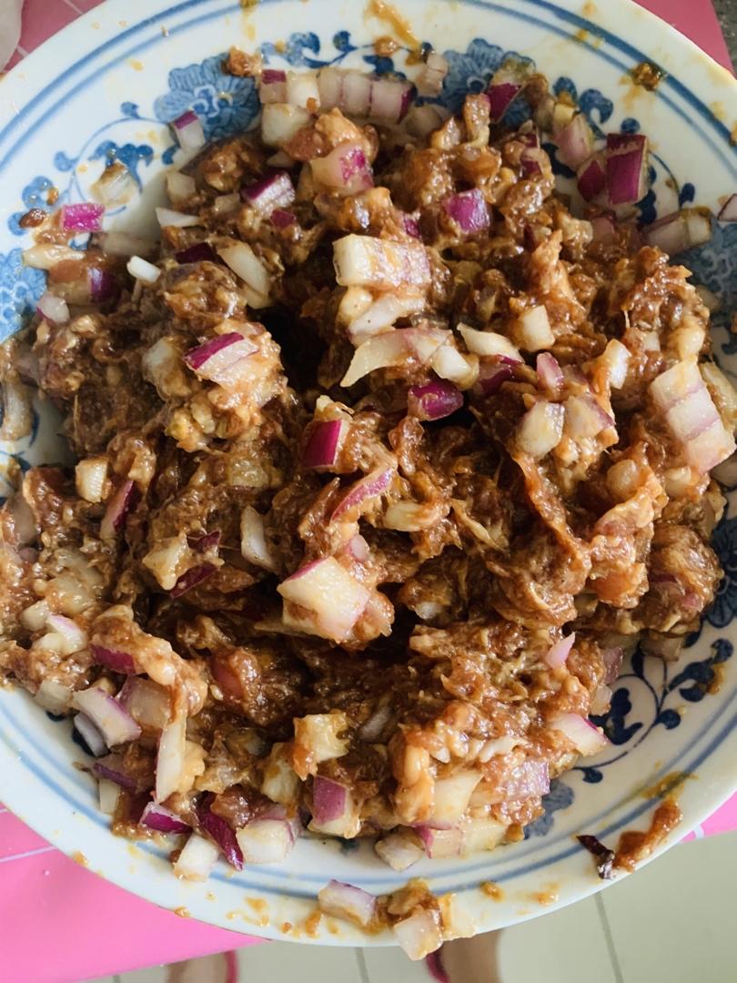 爆汁洋葱猪肉馅儿饼