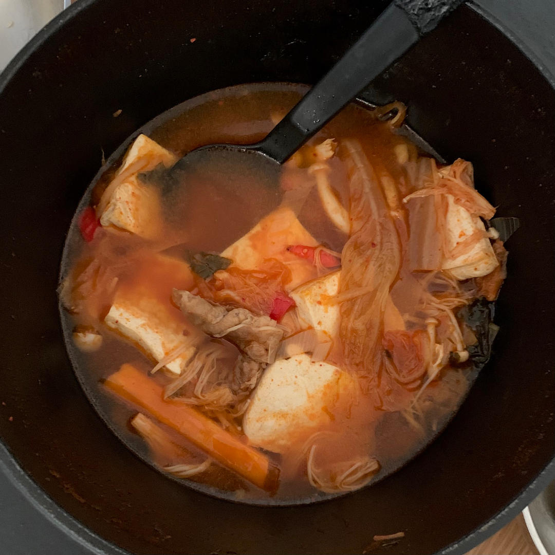超浓郁的韩式辣白菜豆腐汤‼️冬日治愈美食