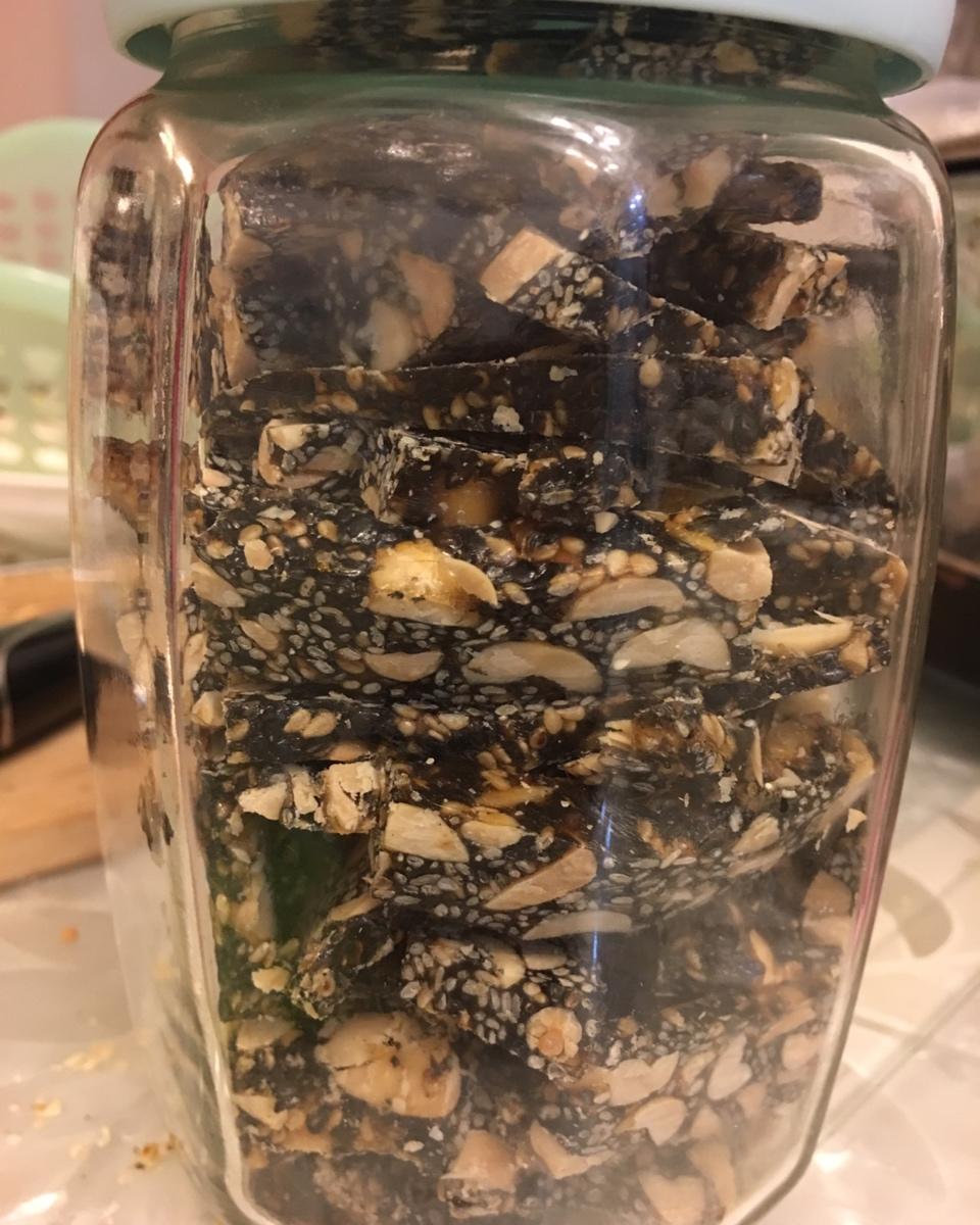 黑芝麻花生糖
