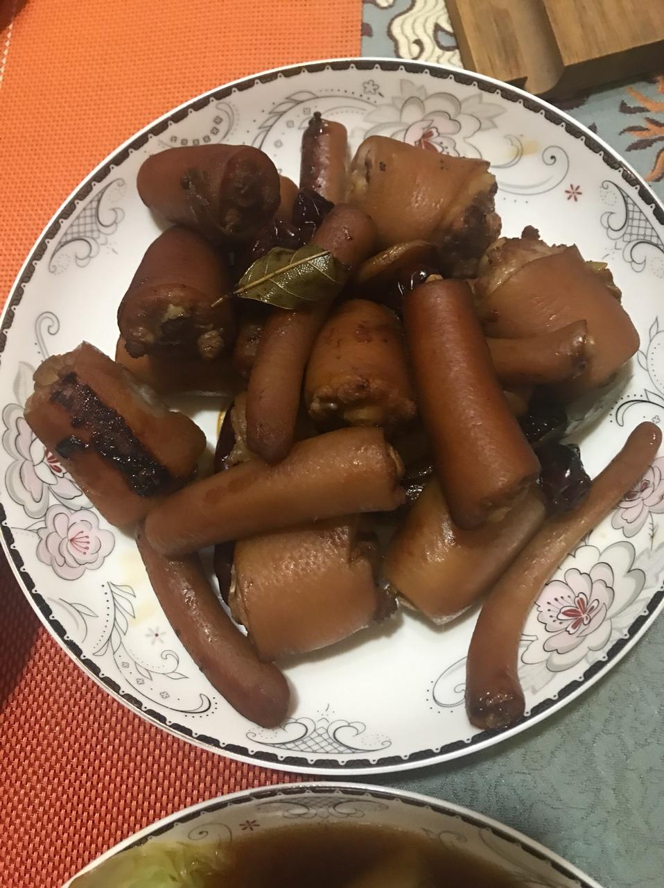 红烧猪尾巴【无油。微辣。