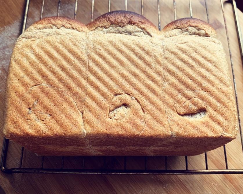 【健康烘培】超低卡黑全麦吐司