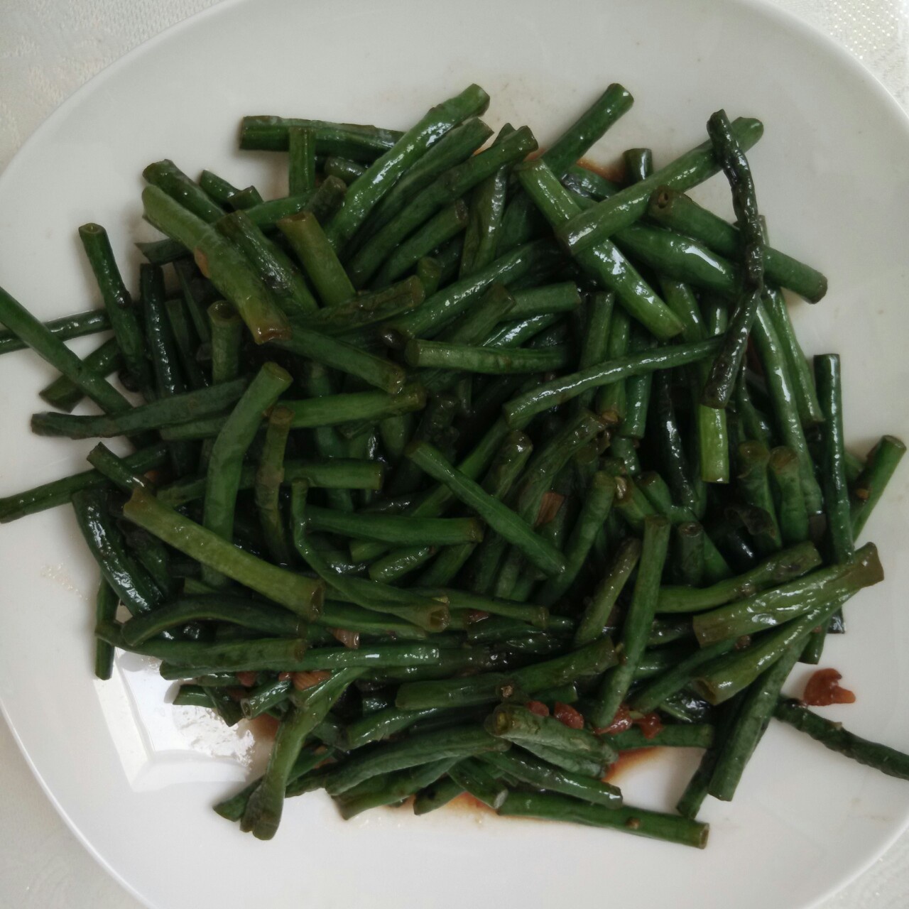 蒜炒豇豆（长豆角）