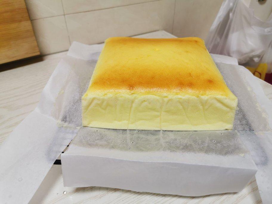 不开裂不回缩不掉皮的酸奶水浴法蛋糕