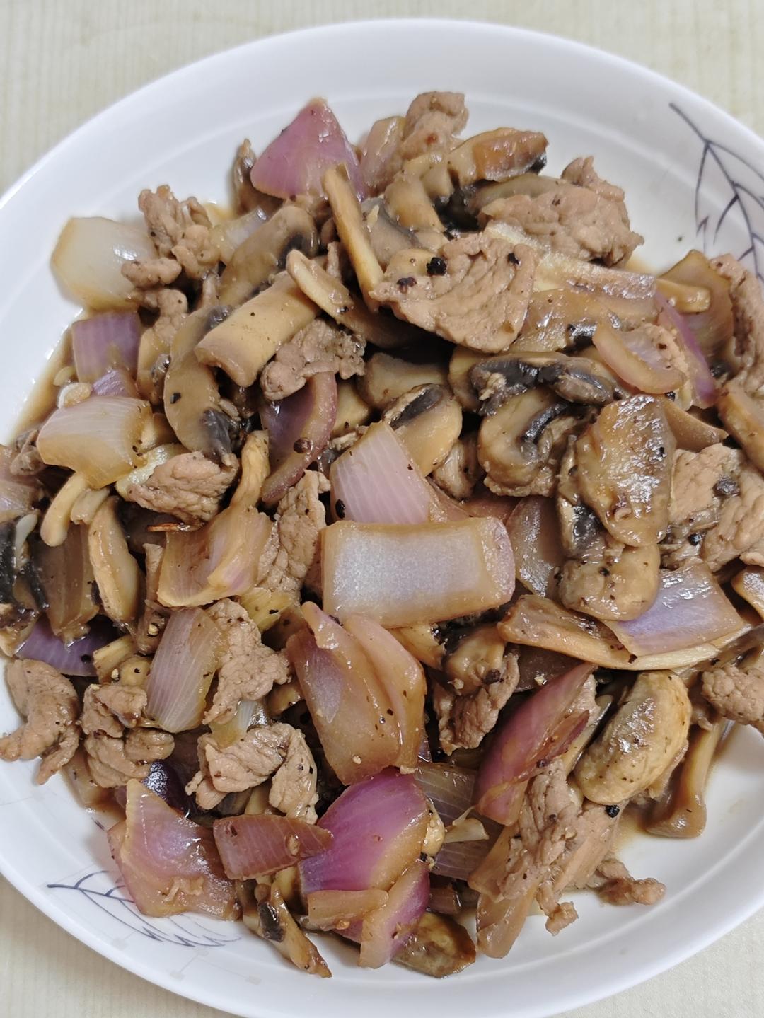 洋葱蘑菇牛肉粒