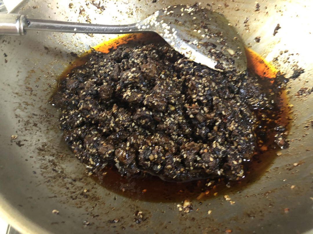 厨师长教你：“香辣牛肉酱”的做法，味美色鲜，回味悠长