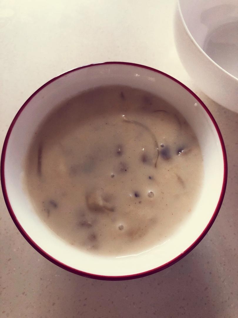鸡茸奶油蘑菇汤