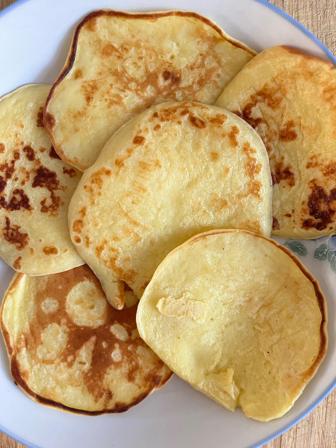 1盒酸奶2个鸡蛋，上锅一烙，真香！孩子一次吃5个！