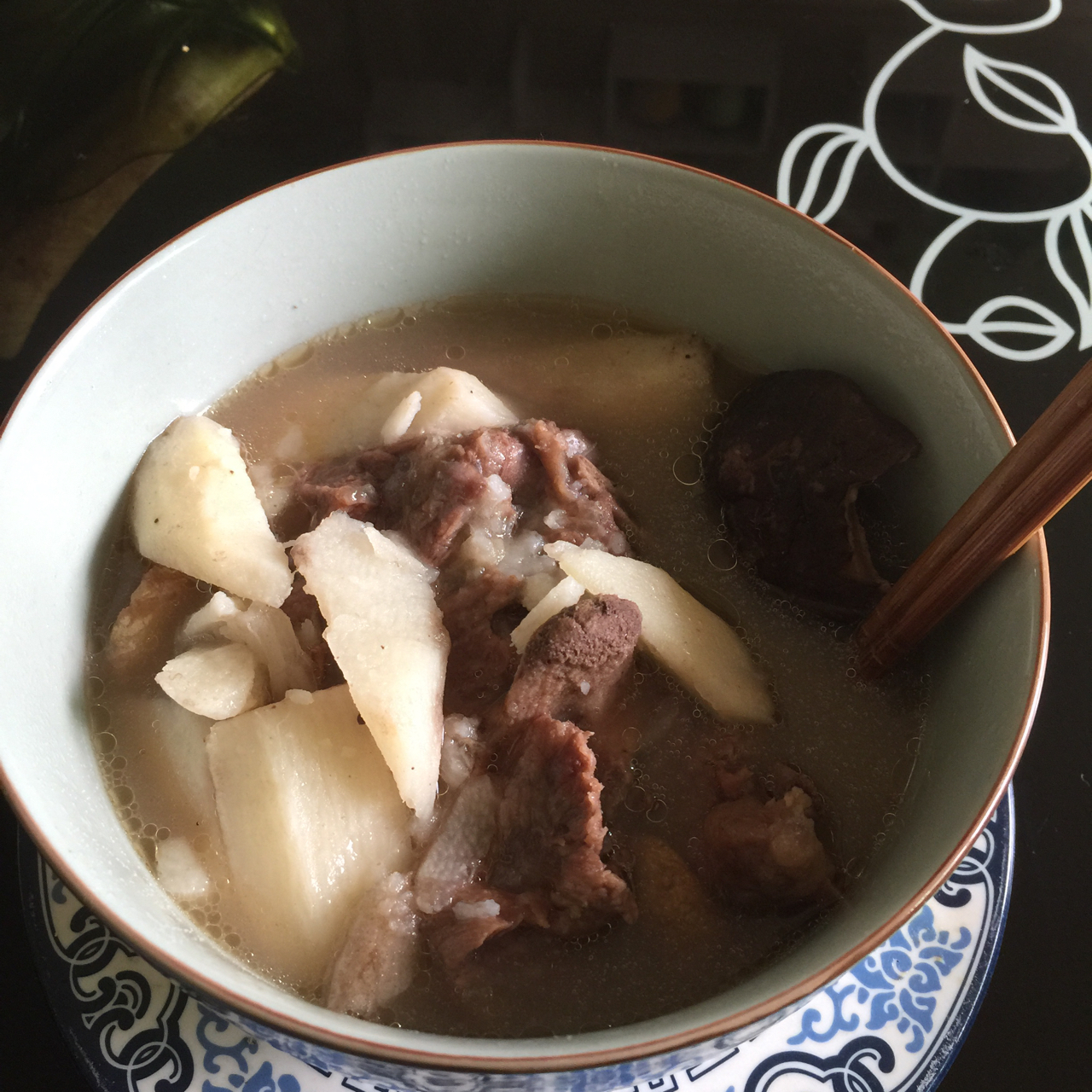 清炖牛脊骨汤
