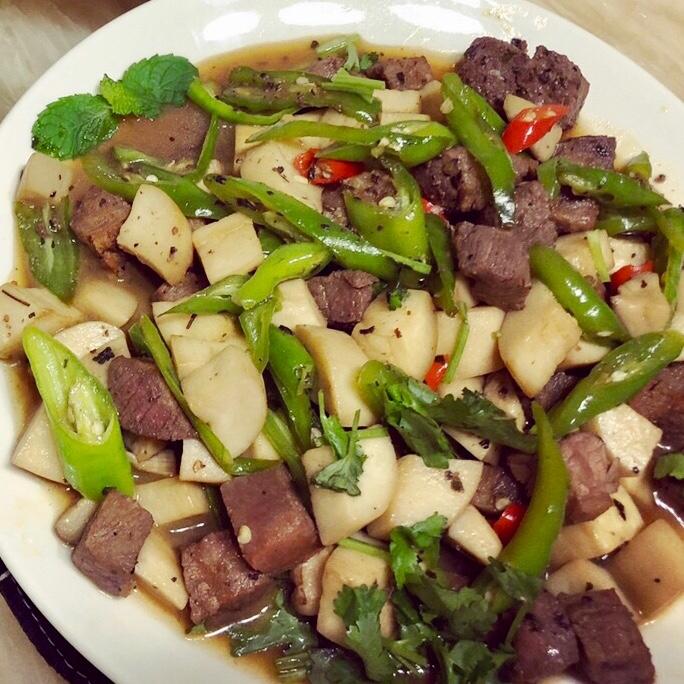 黑椒配牛肉这么好吃，当然是天生一对！——黑椒牛肉粒