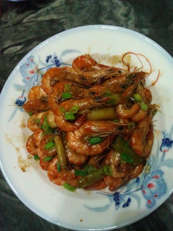 茶味吮指虾