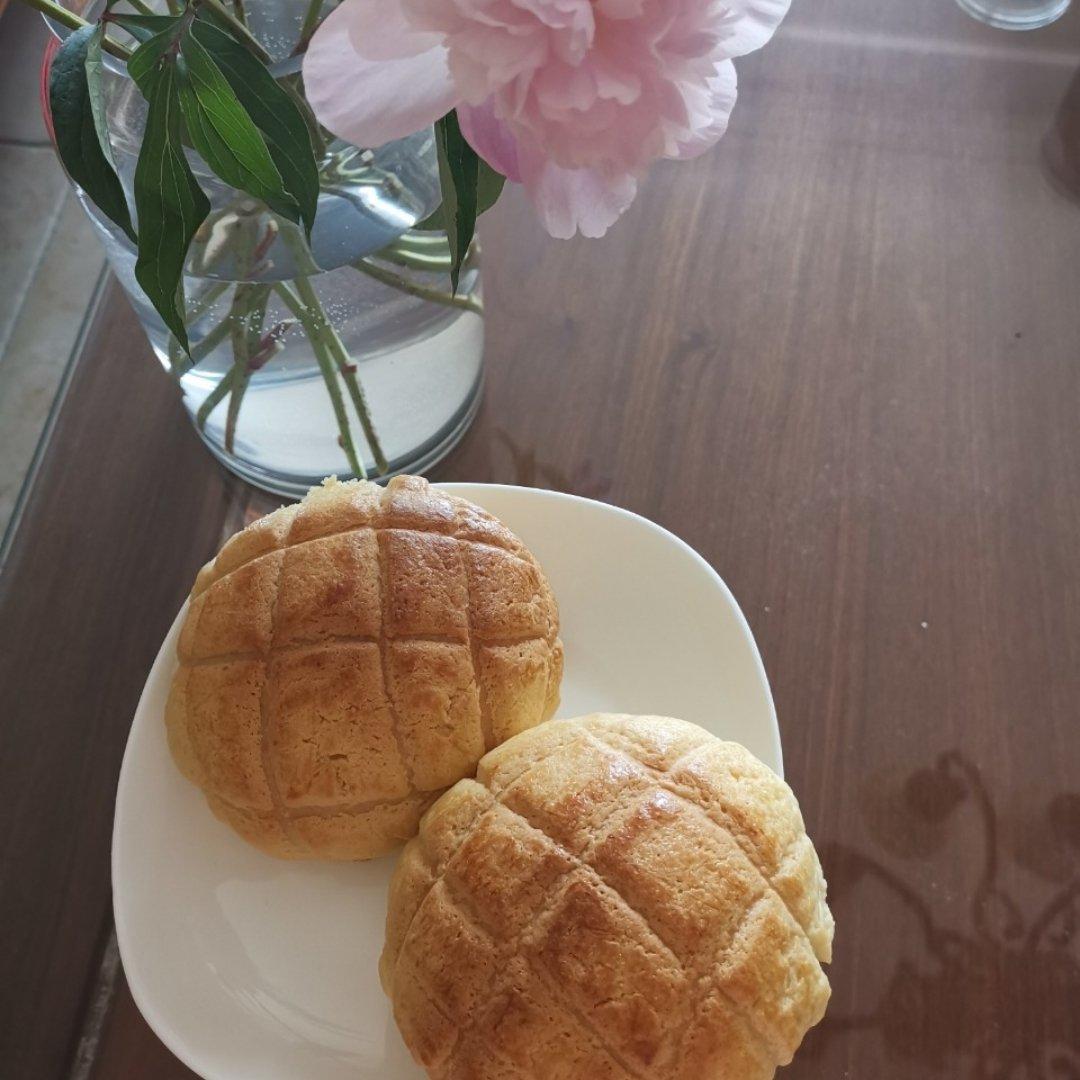 好吃到炸裂的港式菠萝包（附带制作酥皮的小视频）