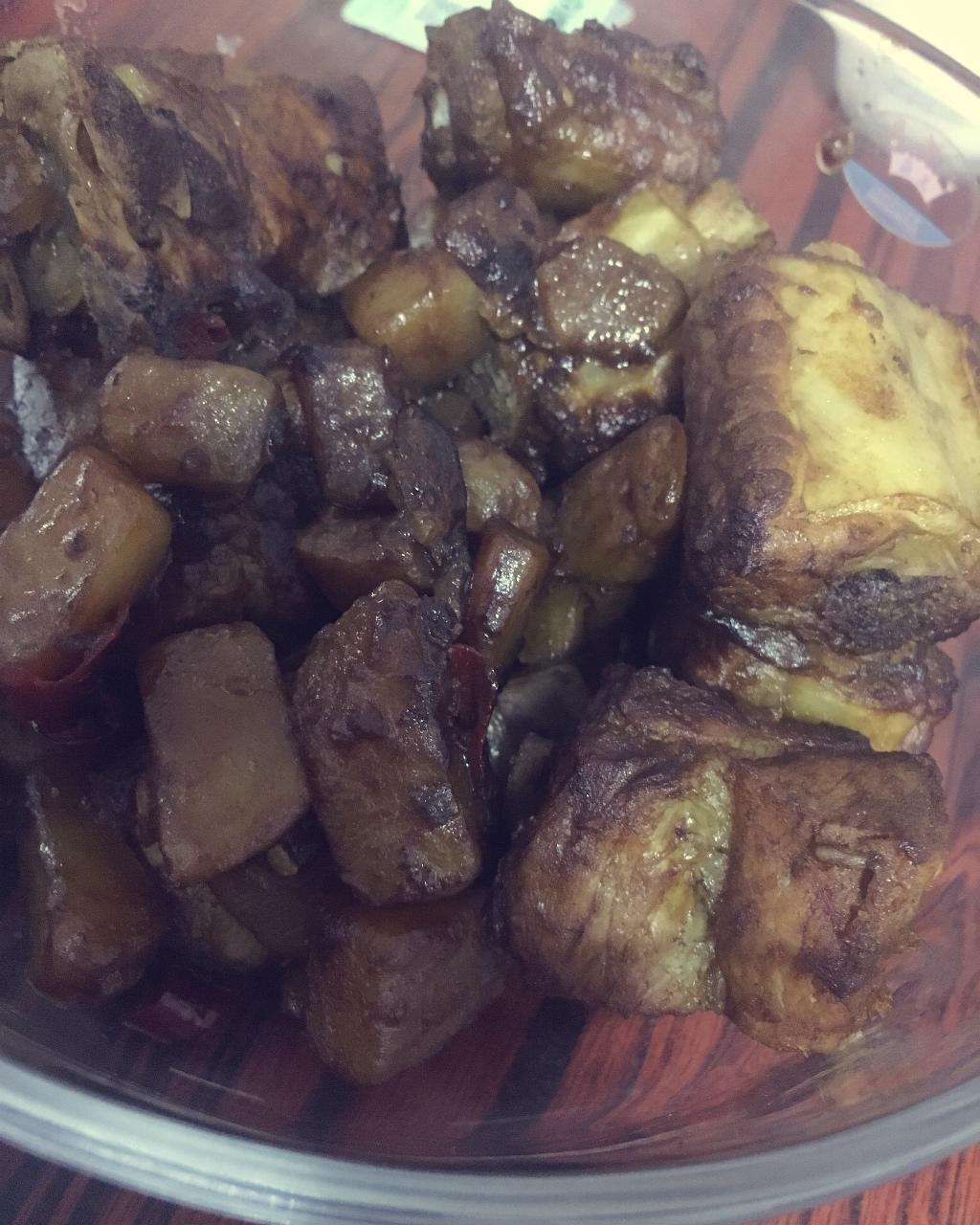 【电饭煲土豆焖排骨】