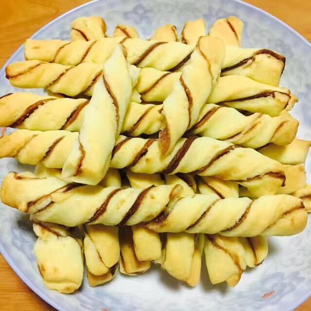 豆沙扭扭酥