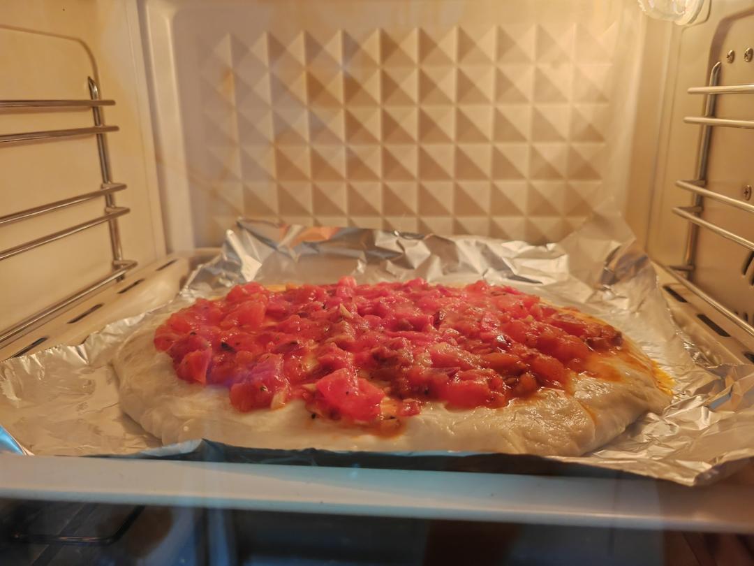 从饼皮开始，烤正宗的玛格丽特披萨