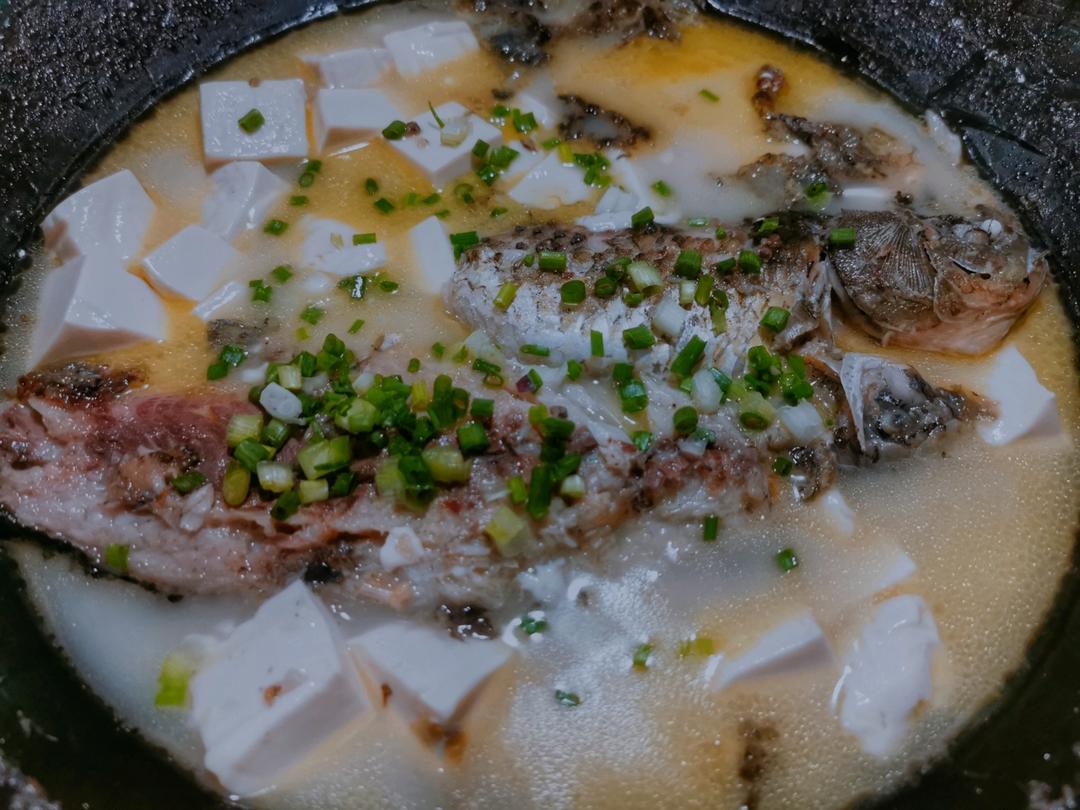 奶白鲫鱼豆腐汤|一条鱼最后的温柔