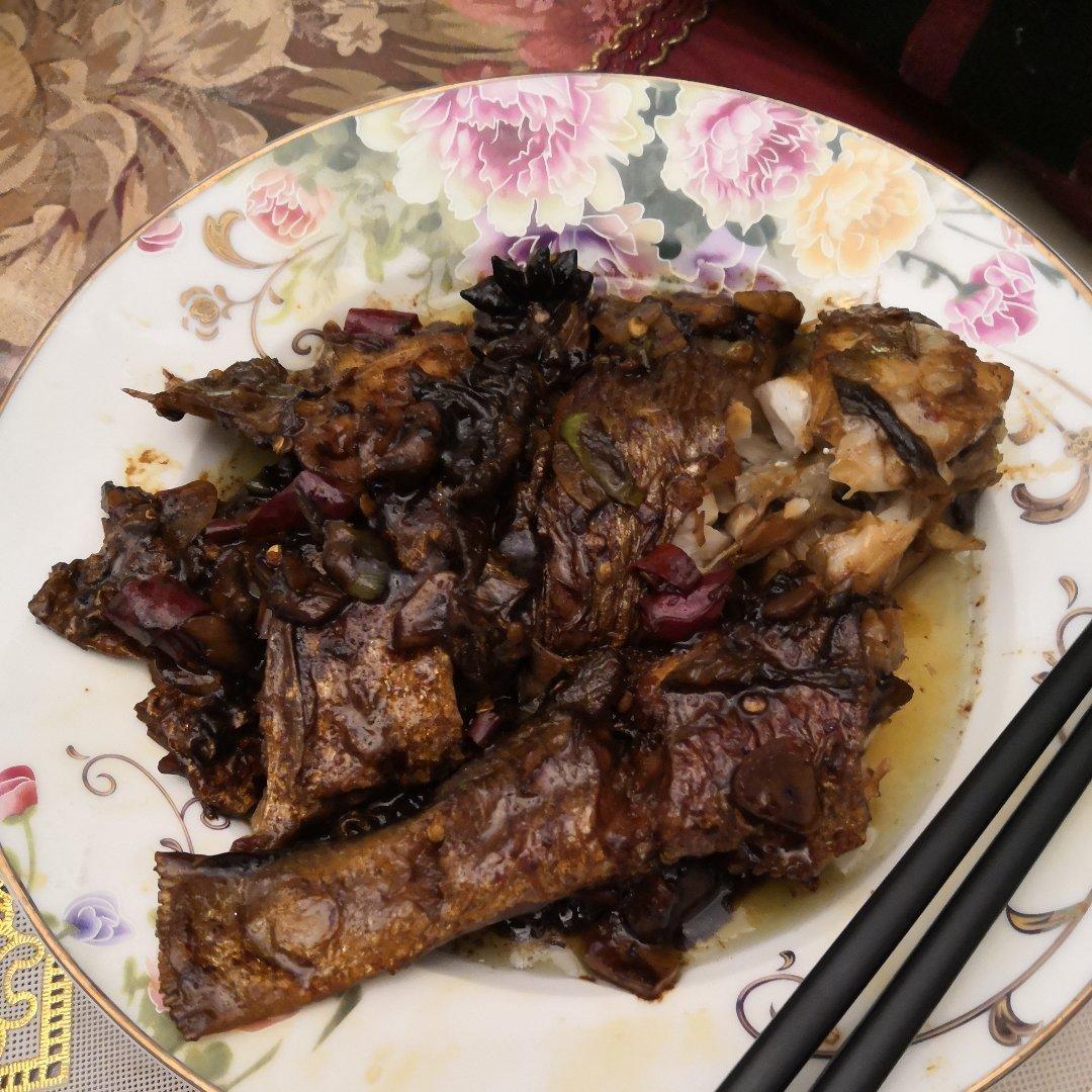 红烧黄鱼—鱼皮不破的小窍门