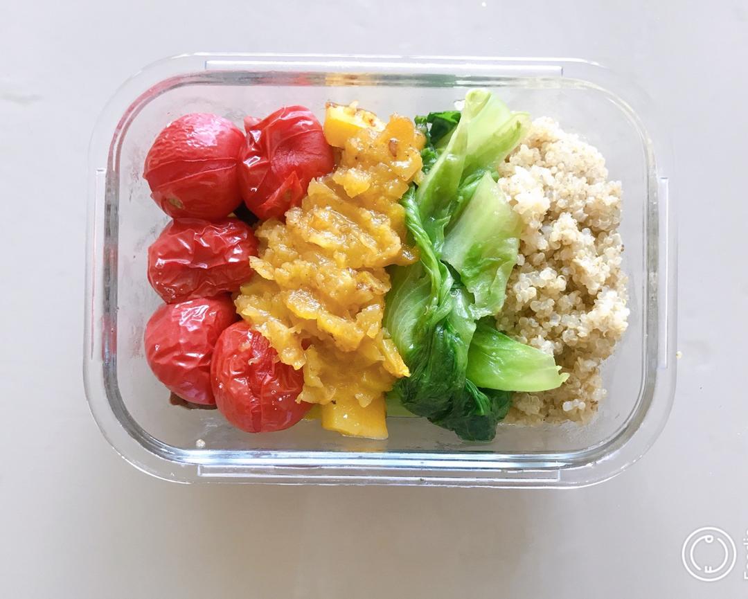 烤南瓜藜麦蔬菜饭