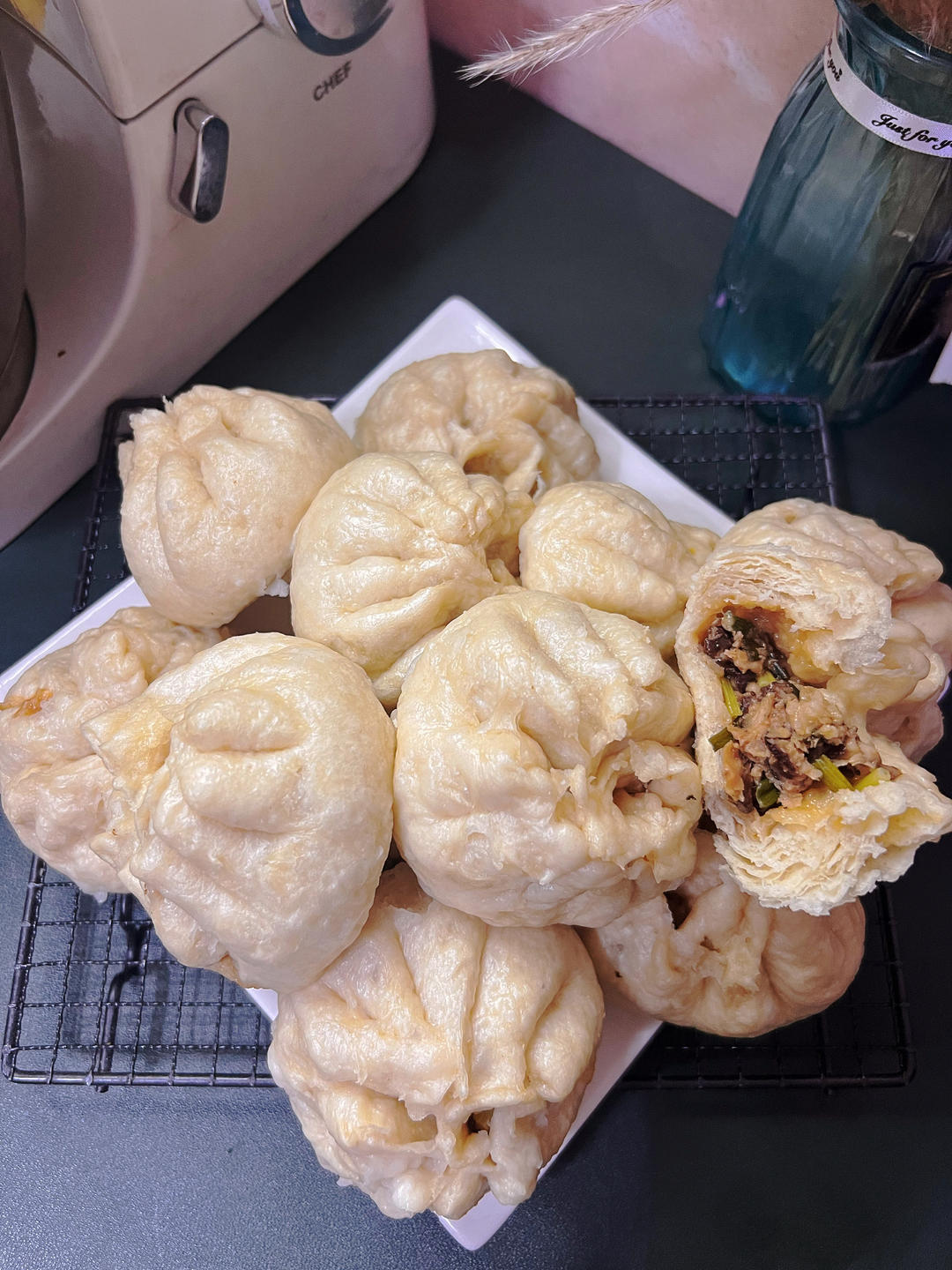 云南特色破酥包（香菇肉）