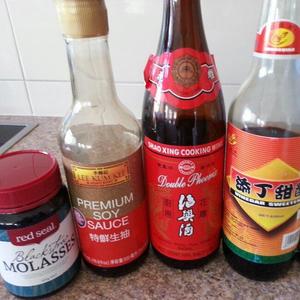 酸甜西瓜皮煲鸡翅的做法 步骤1