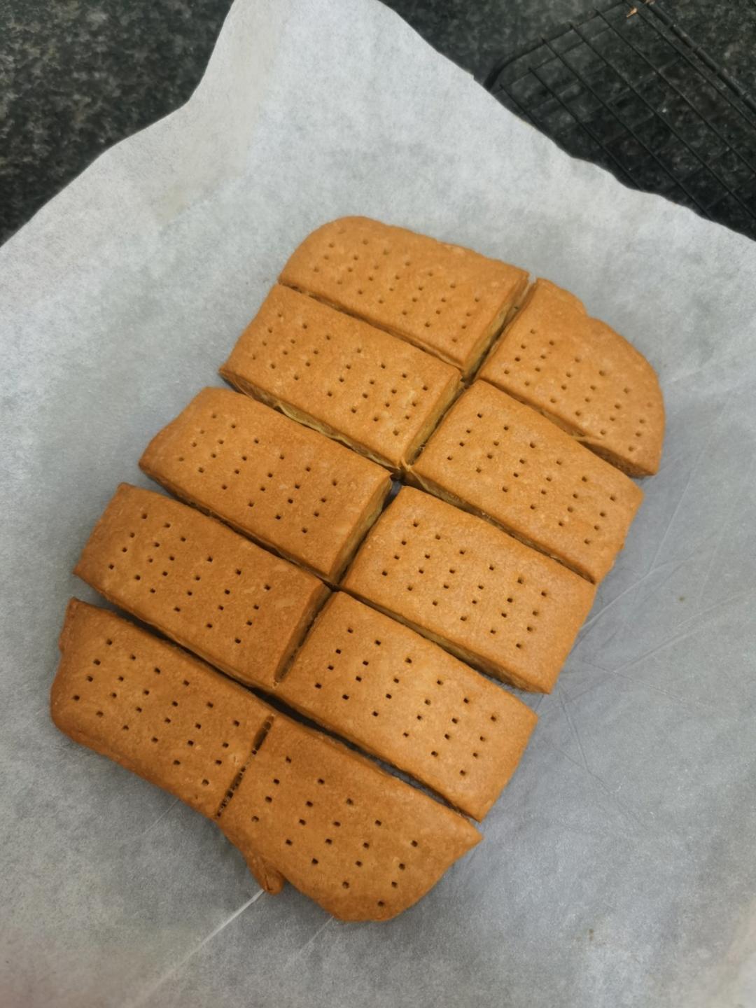 酥脆的原味苏打饼干（养胃减肥）