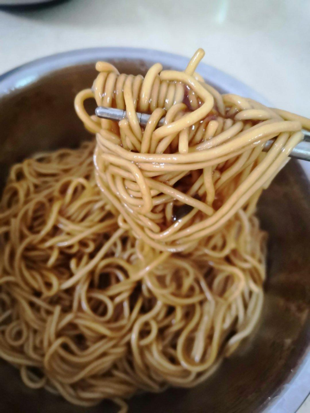 10分钟搞定的一碗葱油拌面
