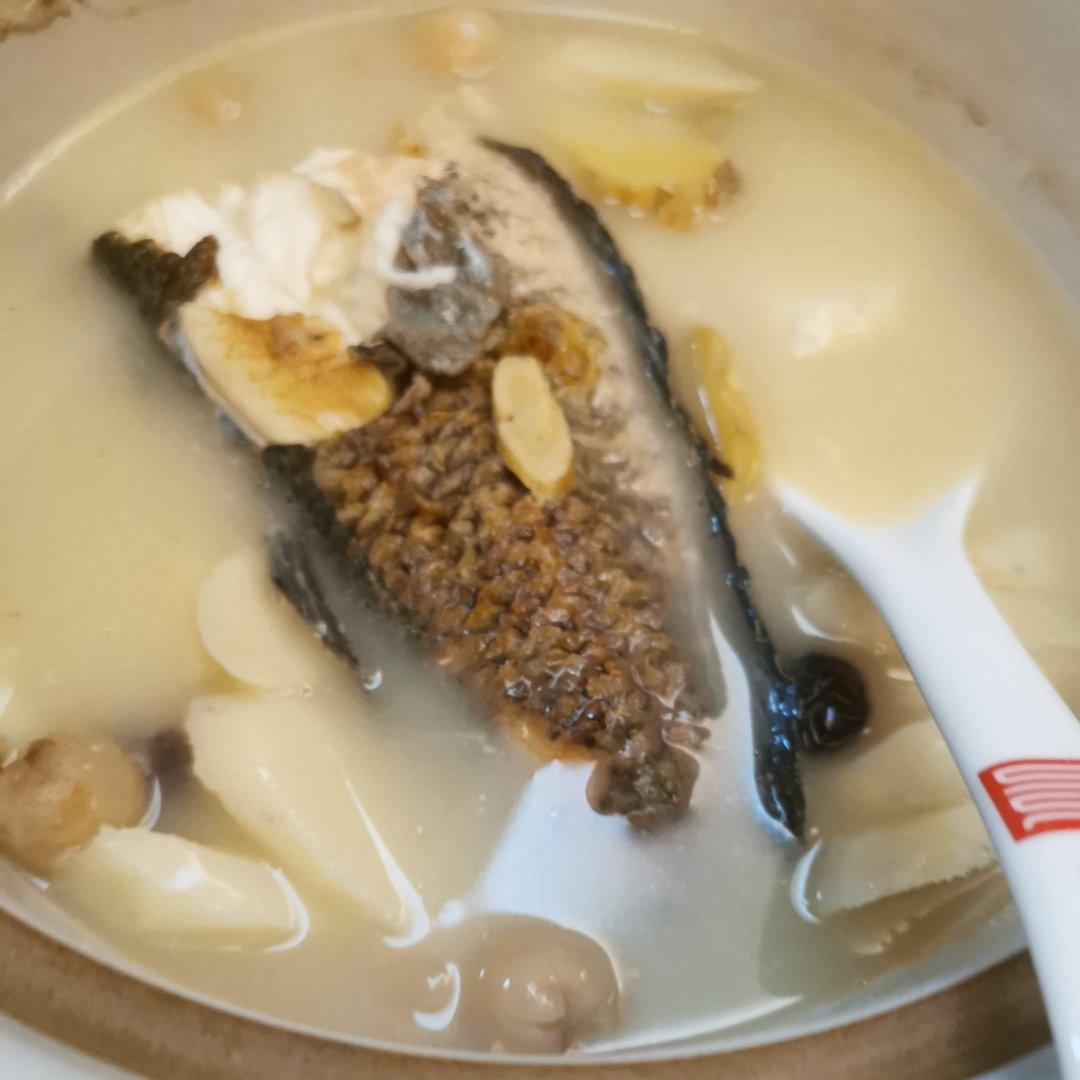 山药煲生鱼汤（温补绝配）