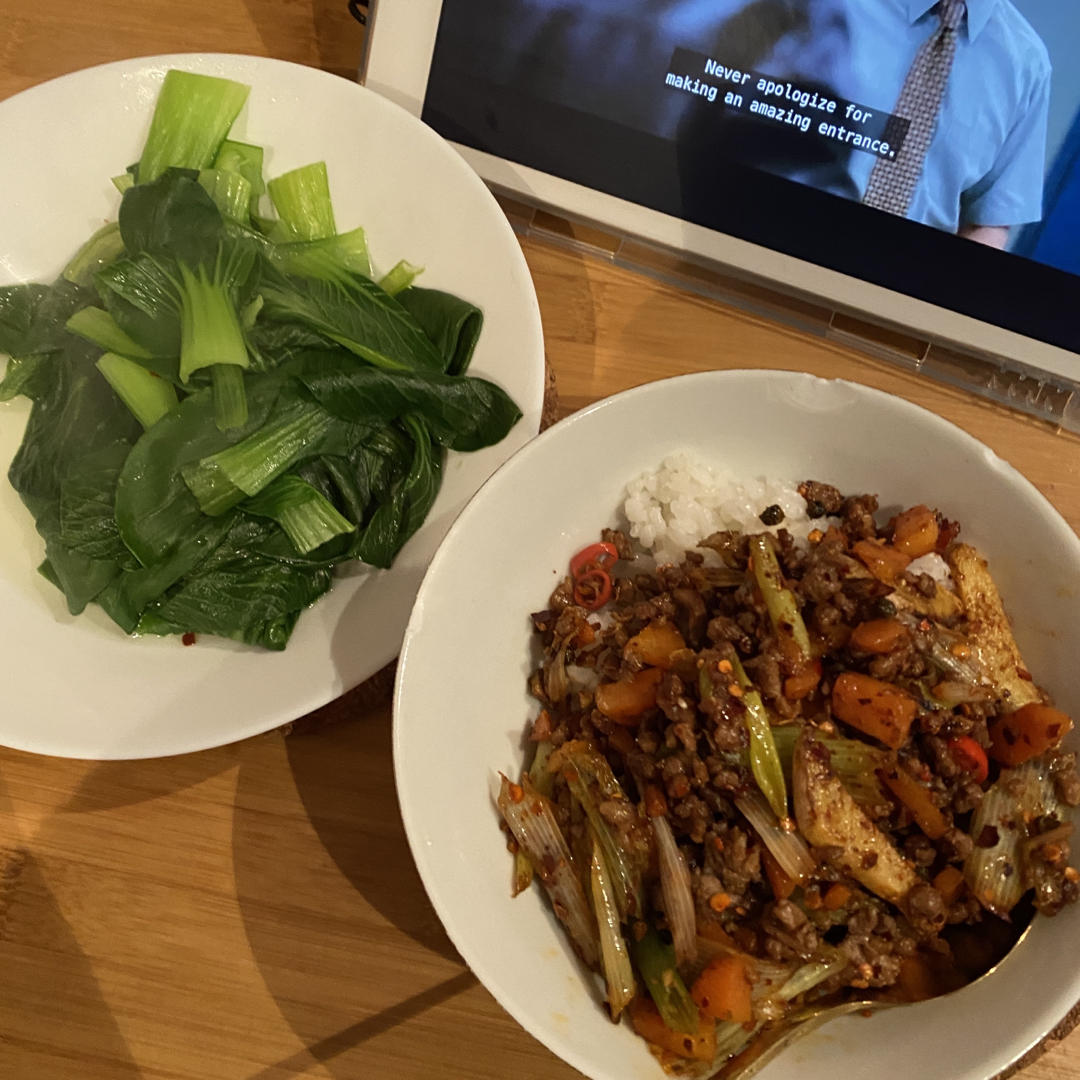 辣皮子炒羊肉（妈妈手艺）