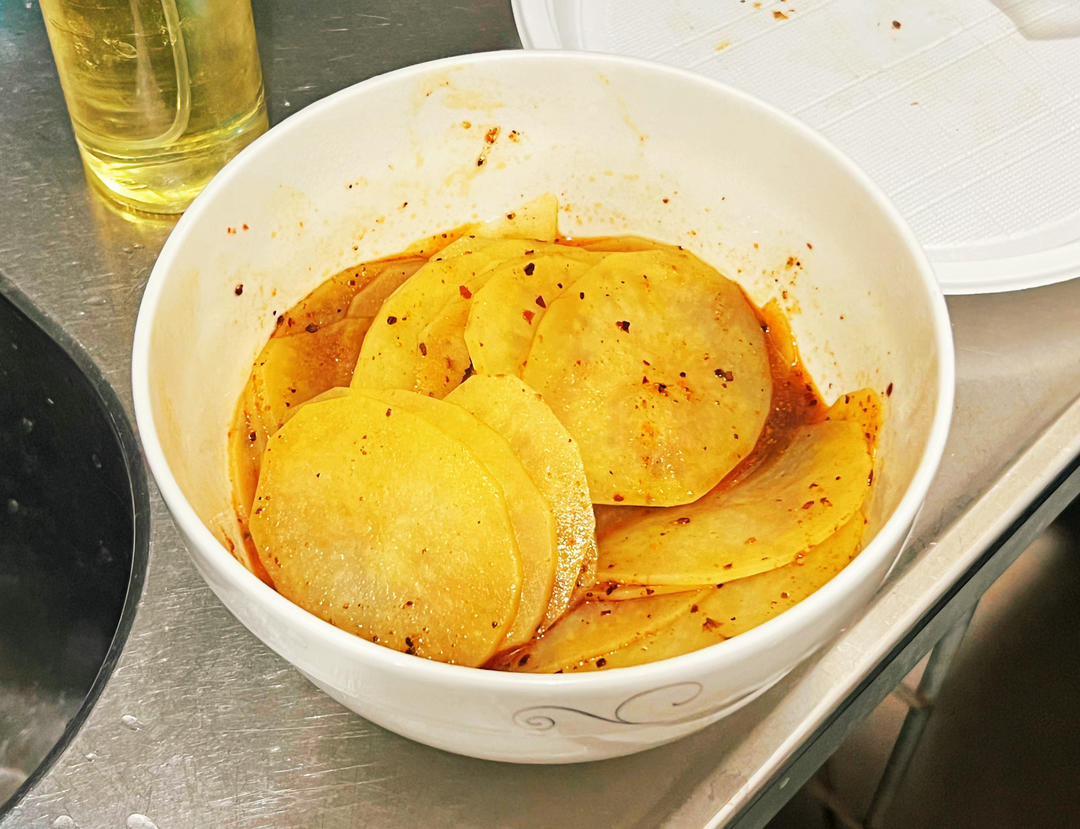 兰州风味麻辣土豆片（又名：通渭路土豆片、马三洋芋片）