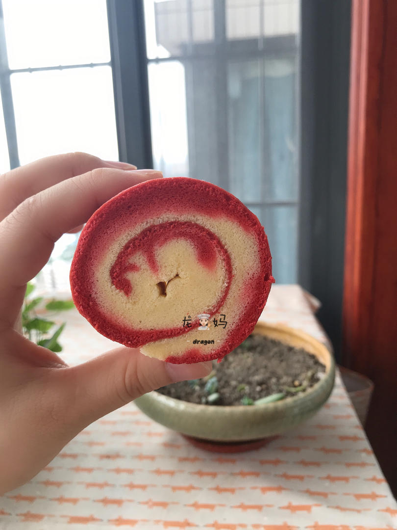 蛋糕卷，红丝绒蛋糕卷，旋风蛋糕卷