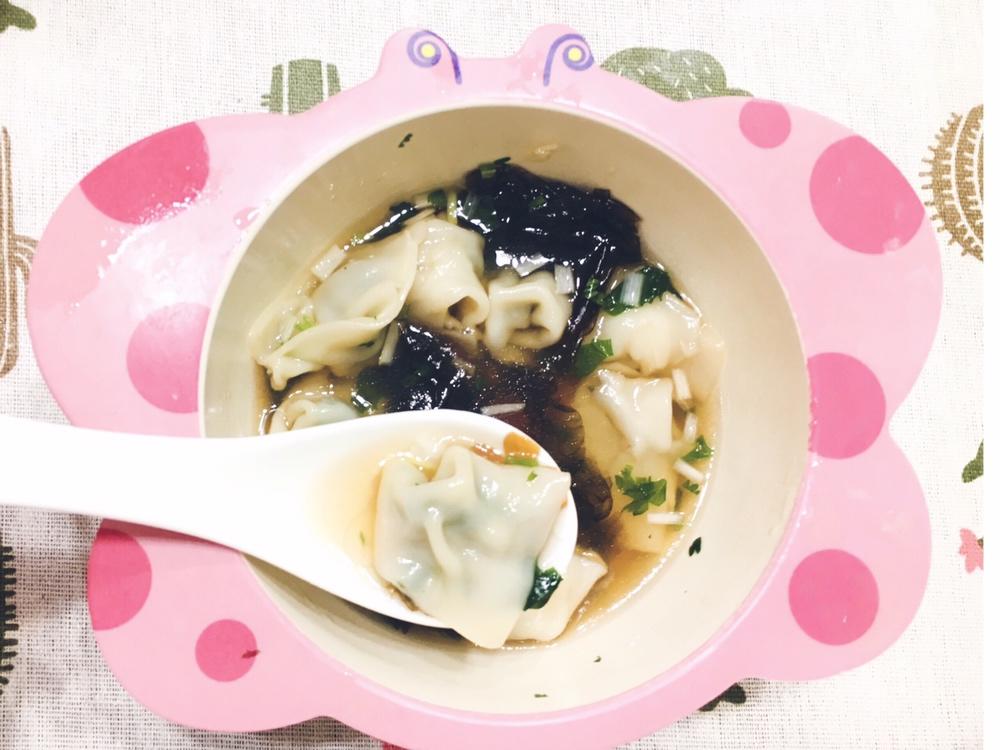小白菜鲜肉鸡汤馄饨