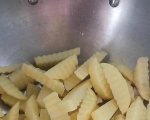 水煎麻辣土豆条的做法 步骤1