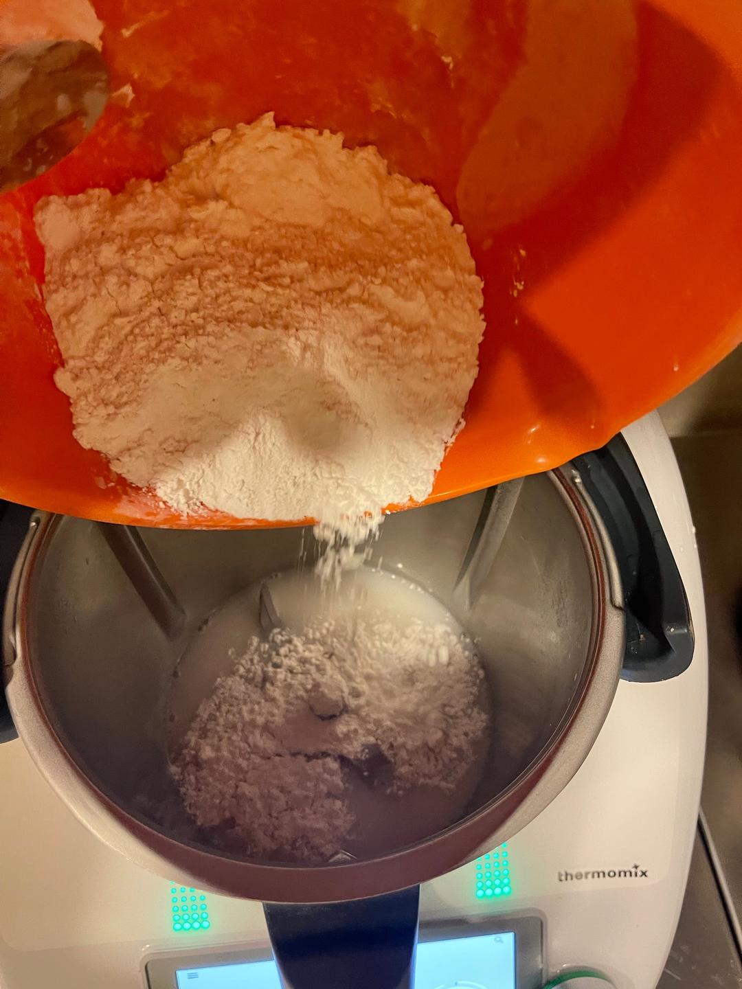 纯奶手撕吐司的做法 步骤1